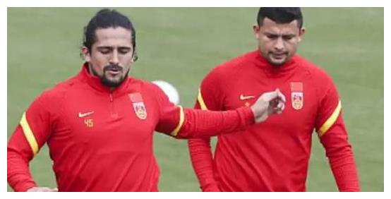 洛国富主动向金敬道道歉,赢得鲁能球迷认可,直言其人品没得说休闲区蓝鸢梦想 - Www.slyday.coM 洛国富主动向金敬道道歉,赢得鲁能球迷认可,直言其人品没得说休闲区蓝鸢梦想 - Www.slyday.coM