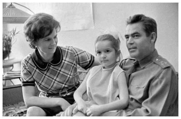 女航天员返回地球后禁止生育?太空环境对人的影响真有这么大吗?休闲区蓝鸢梦想 - Www.slyday.coM 女航天员返回地球后禁止生育?太空环境对人的影响真有这么大吗?休闲区蓝鸢梦想 - Www.slyday.coM