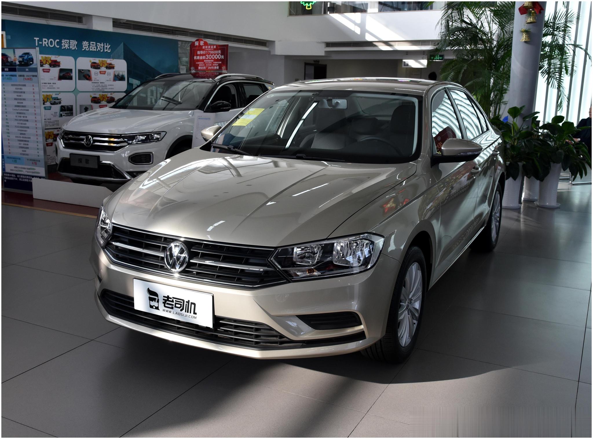 油耗低销量高,经济实惠又耐用的合资家用车,宝来 vs 凌派