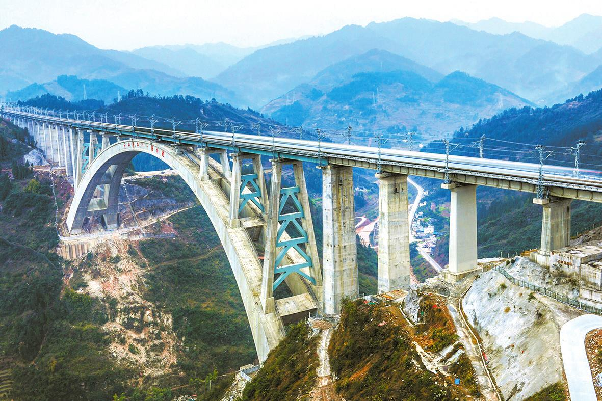 图为夜郎河大桥