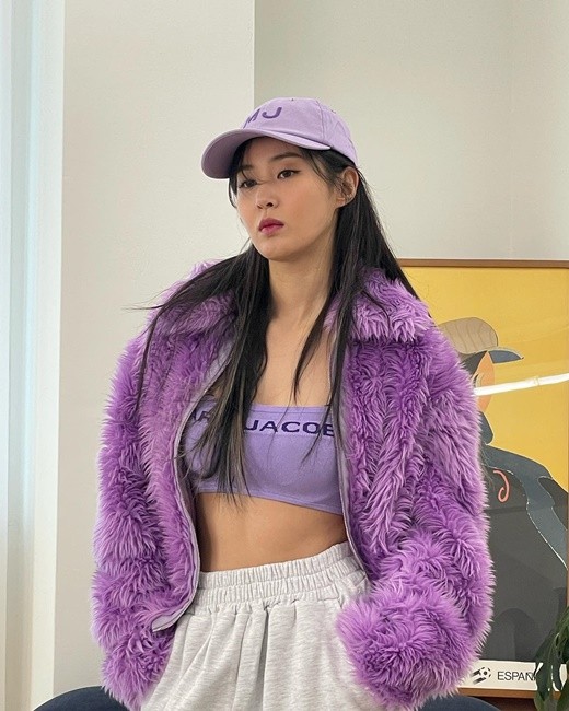 少女时代成员权俞利sns发照秀完美身材|权俞利|少女时代|身材_新浪