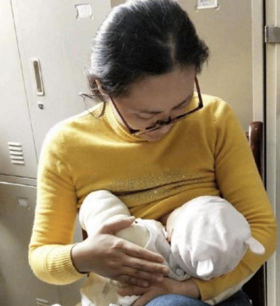 喂饱孩子后,多余的母乳可以给丈夫喝吗?