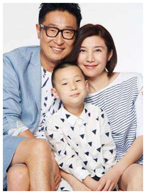 林永健,不光眼睛小还很抠门,妻子优雅漂亮是军花