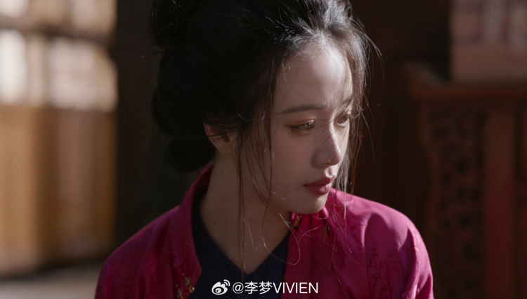 争议缠身的知名女星,再凭“疯女人”火出圈!本人回应传言 争议缠身的知名女星,再凭“疯女人”火出圈!本人回应传言