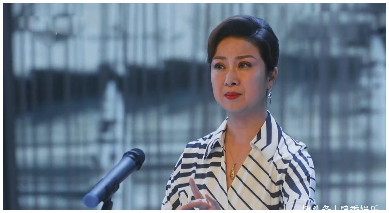 还有铁扣铁主任的媳妇和在剧中有着煤二代之称的二代也都是有两把刷子