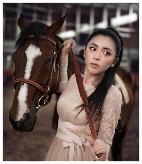 黄小蕾与宋楚炎跳舞身姿太优美嫁清华同学公开吐槽对方