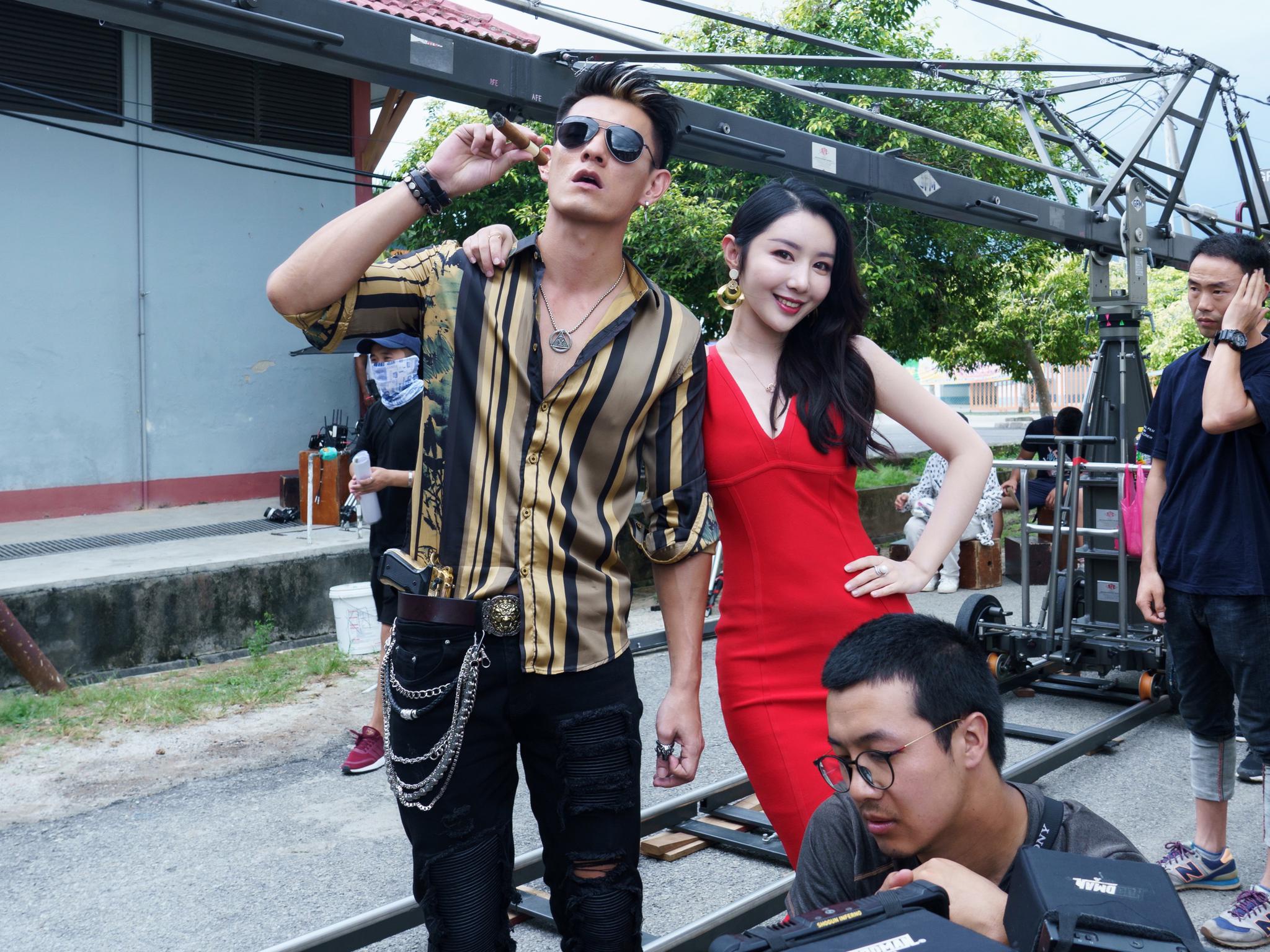 网剧《非黑即白》上淇剧照欣赏