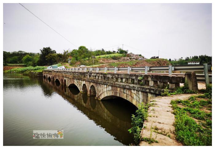 走進自貢年代建築之青龍湖五一橋