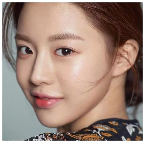 韩国妹子被赞为"亚洲最美面孔",美得差点被误以为电脑合成