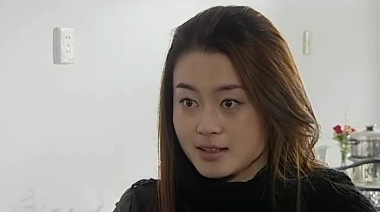 吴总惨遭小翠抛弃,阿薇前来报恩,俩人终成眷属