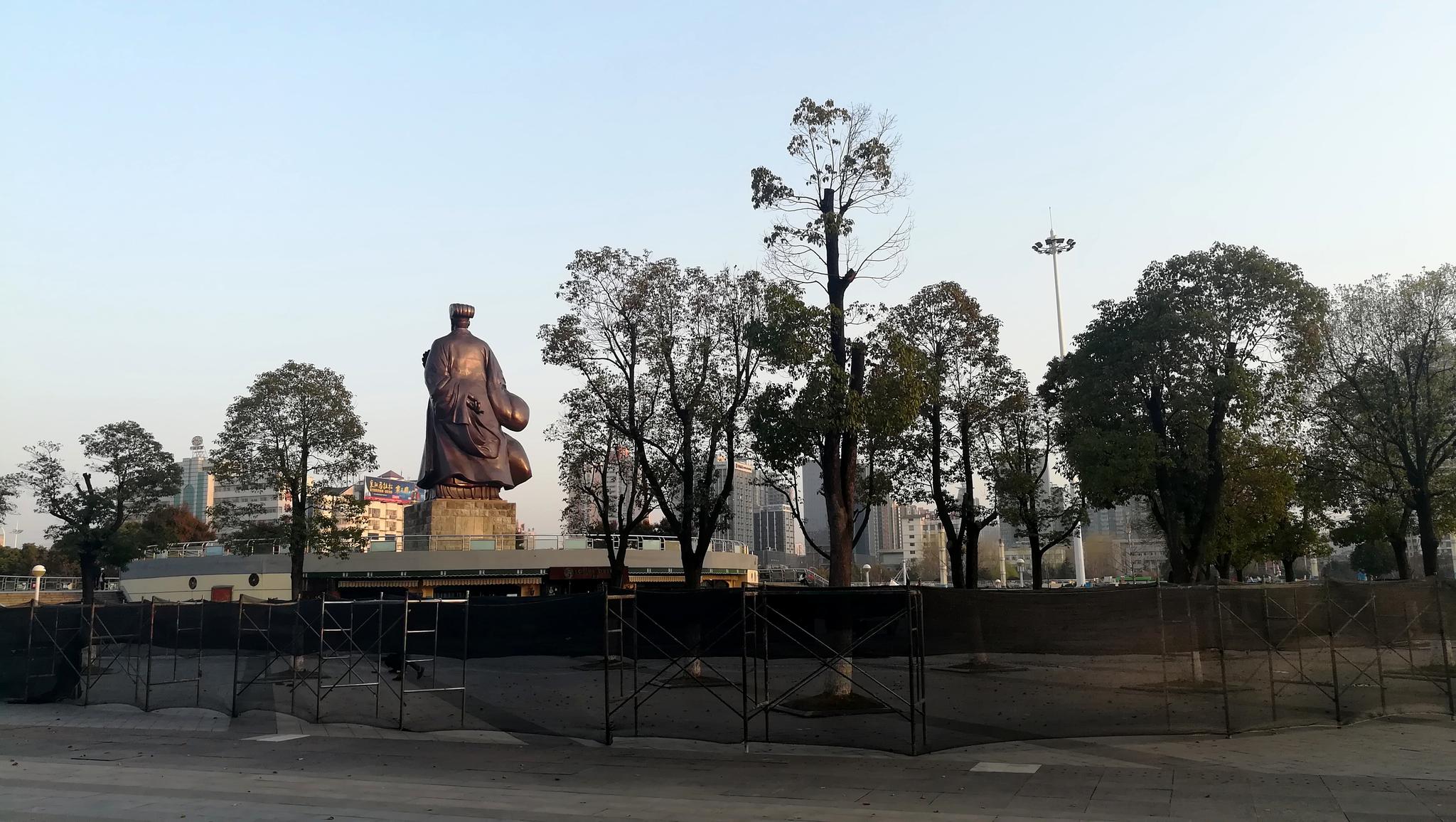 诸葛亮广场的故事(24)