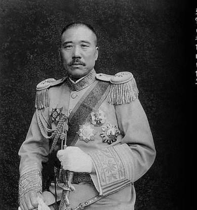 “三不知”将军张宗昌,当上山东大学校长后,写诗嘲笑刘邦__财经头条