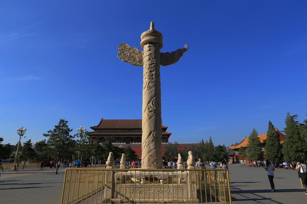 天安门前后的柱子,历经五百多年风雨,只是为了装饰吗?