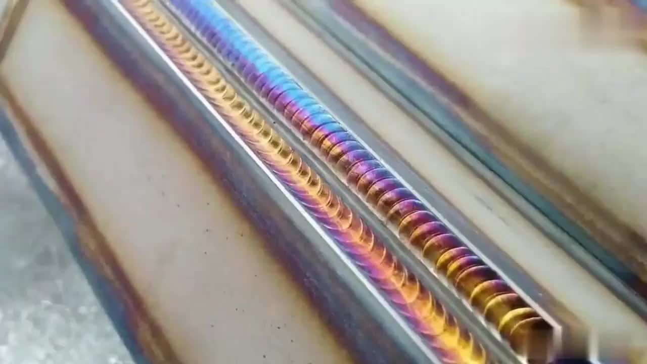 欣赏一下那些精美的鱼纹焊接看到这样技术真是佩服至极