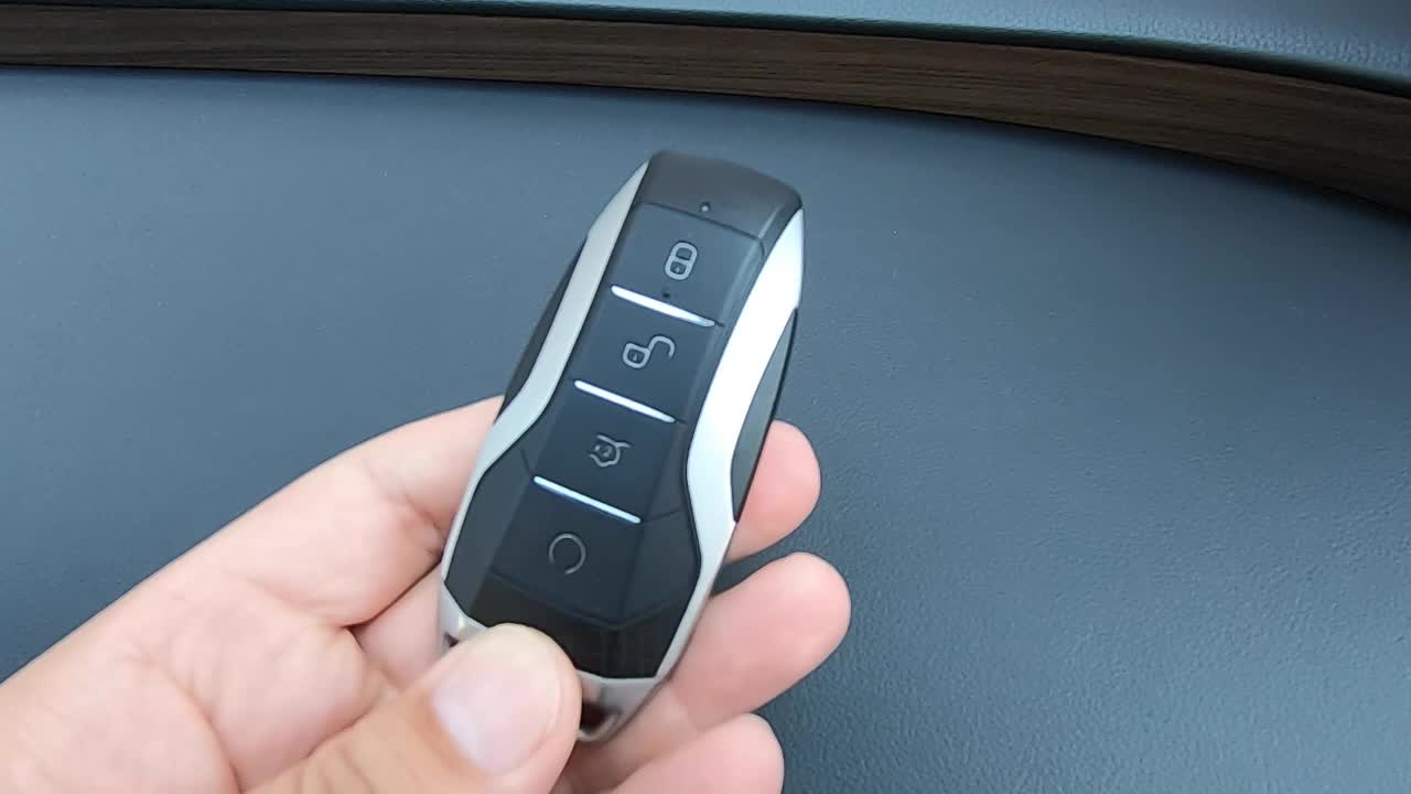 腾势x的物理钥匙你会用吗?