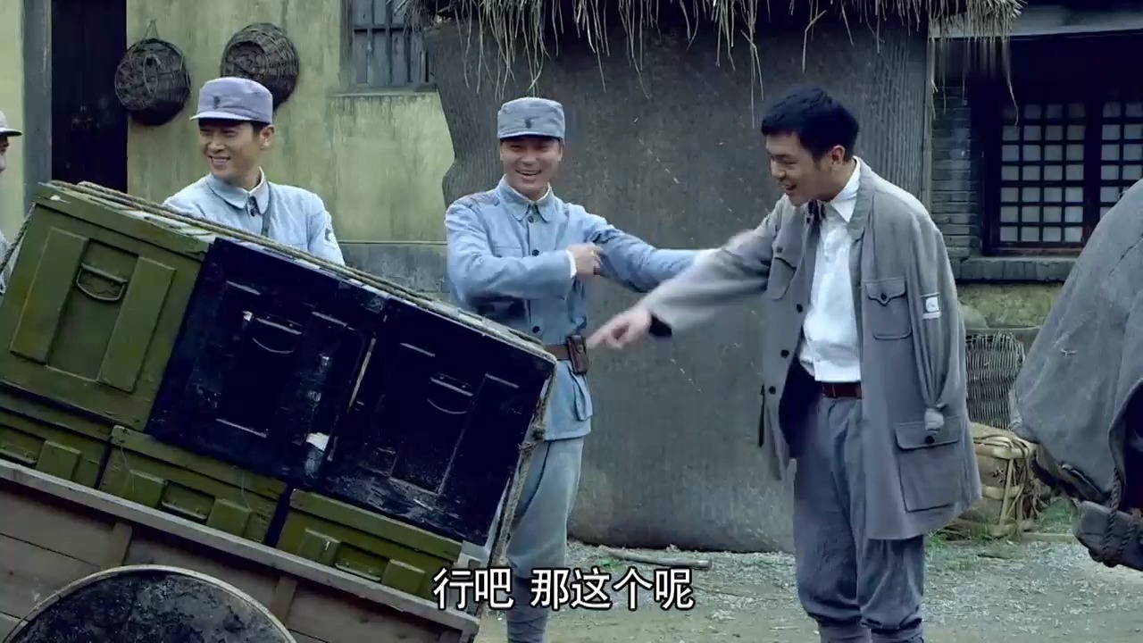 00:00 00:54 00:54 为您推荐: 雪豹:断臂的周卫国遇到上课的战士,一边