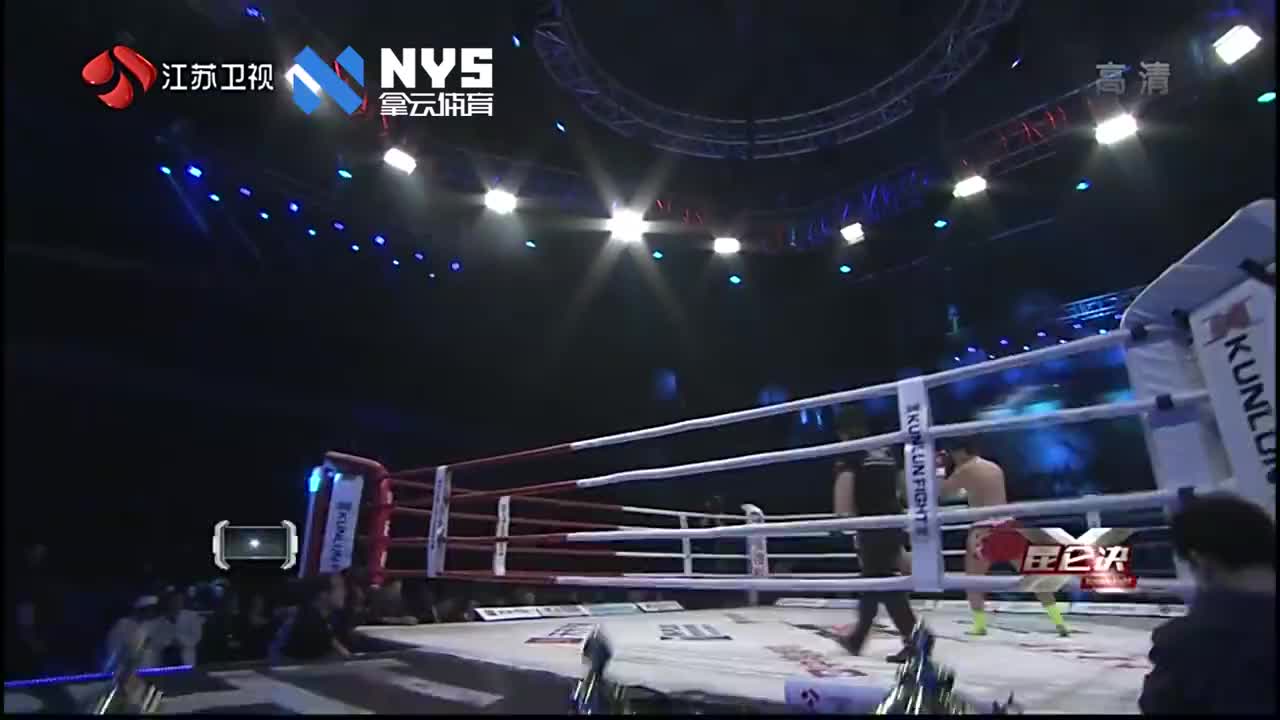 郑召玉摆拳直抡脑袋凶悍冲击,欧洲观众心惊胆战赞叹中国力量!