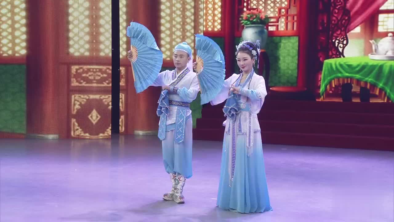 东北二人转小帽《叹情缘》,听上瘾了!(3)