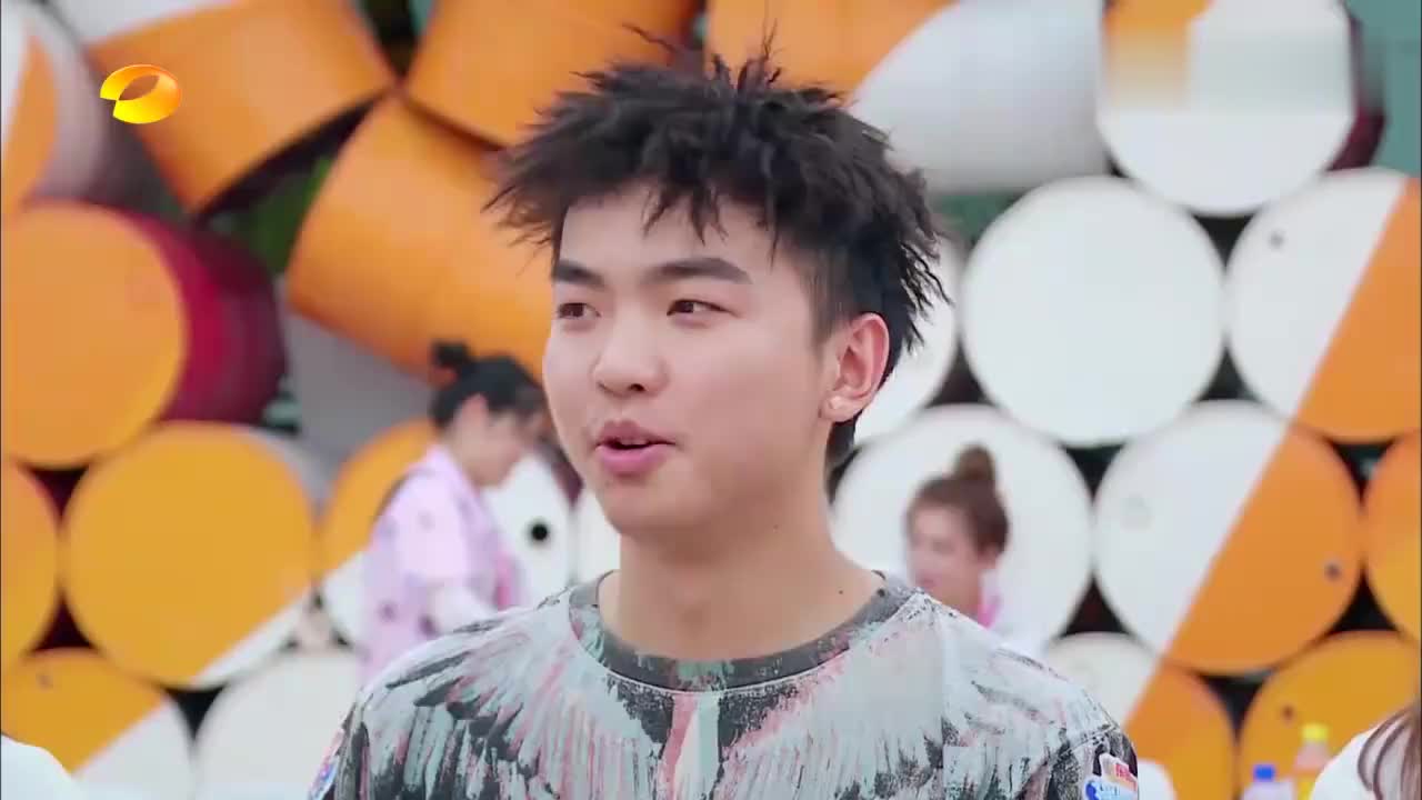 摇啊笑啊桥:两只小绵羊让小伙选,不料小伙眼光太毒!