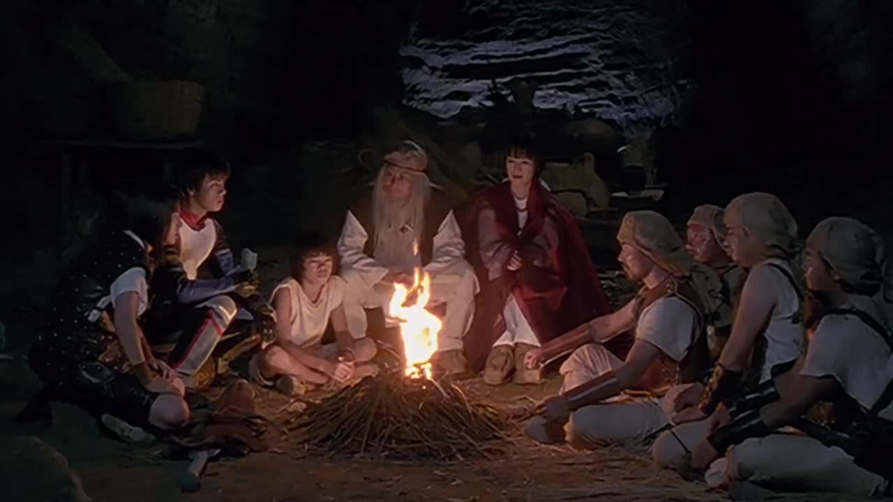 众人为阿姆伊作证,大家都看见了,那个巨人 为您推荐: 迪迦奥特曼