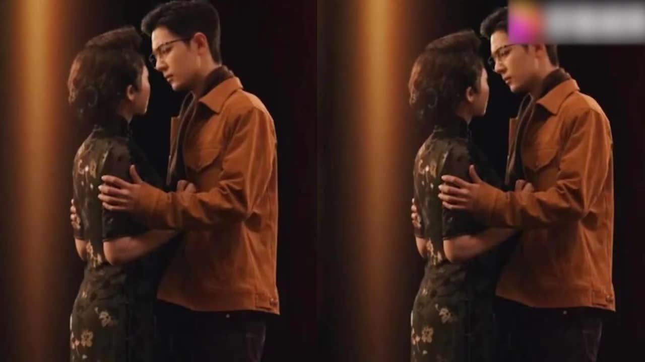 29岁肖战话剧首秀深吻52岁许晴深夜晒剧场照感慨