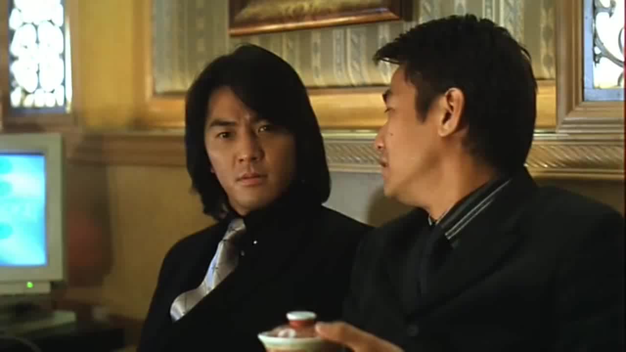 韩宾向陈浩南诉苦,他已经赔了几千万,生活都有些困难了