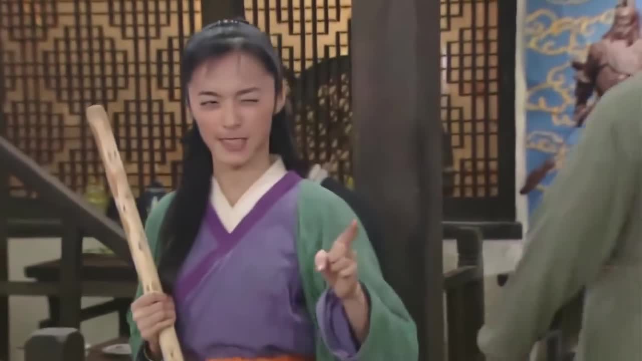 郭芙蓉是杂工,抹布扫把不离手,这是客栈的规矩!