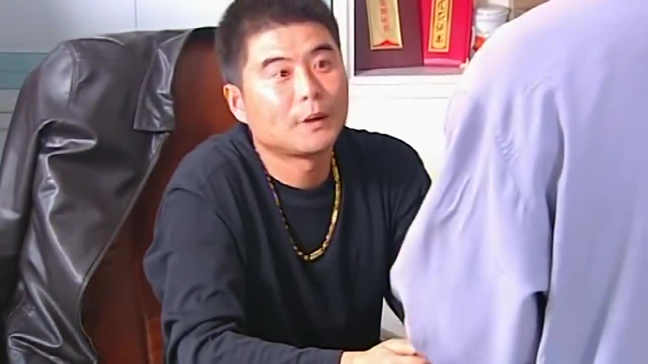 马大帅工作时间受了伤,结果老板不仅扣他的钱,还要把他辞退
