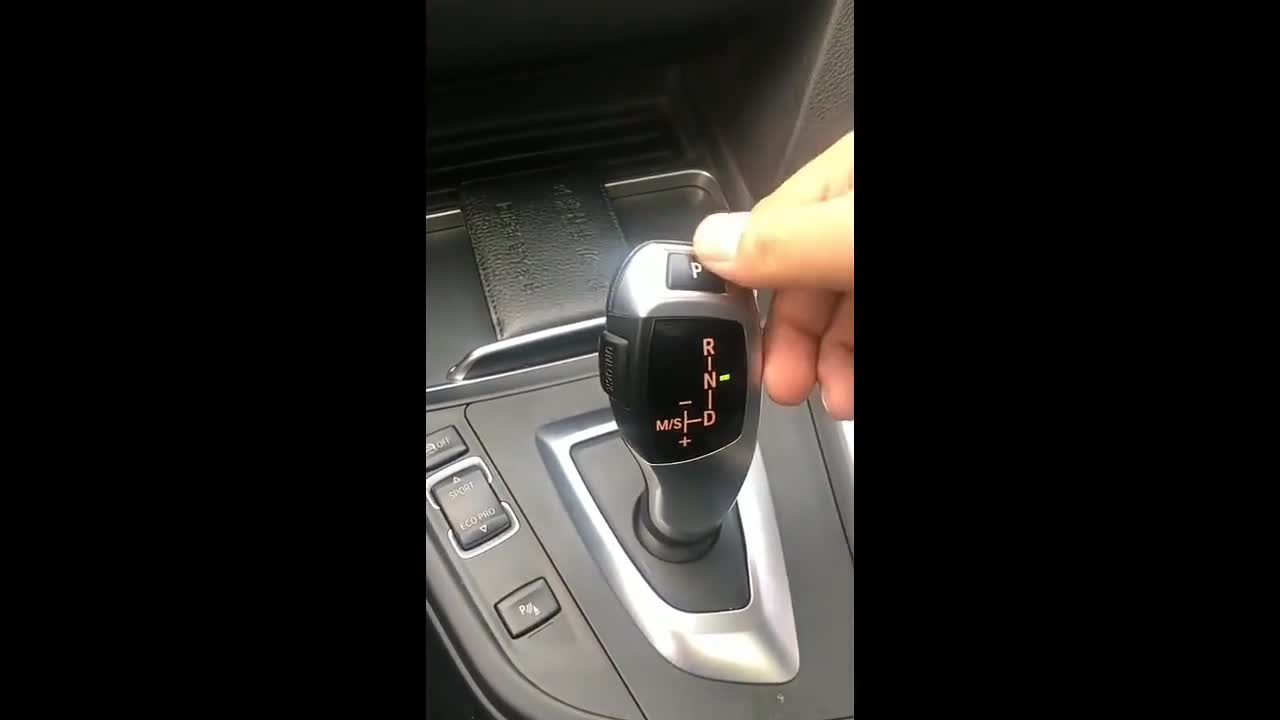 兰博基尼在前面我先挂个挡给他面子