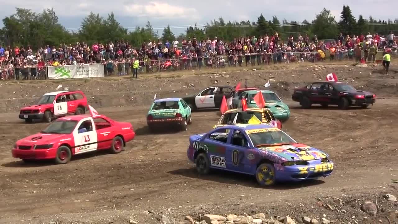 外国人真会玩简单粗暴真正的撞车大赛