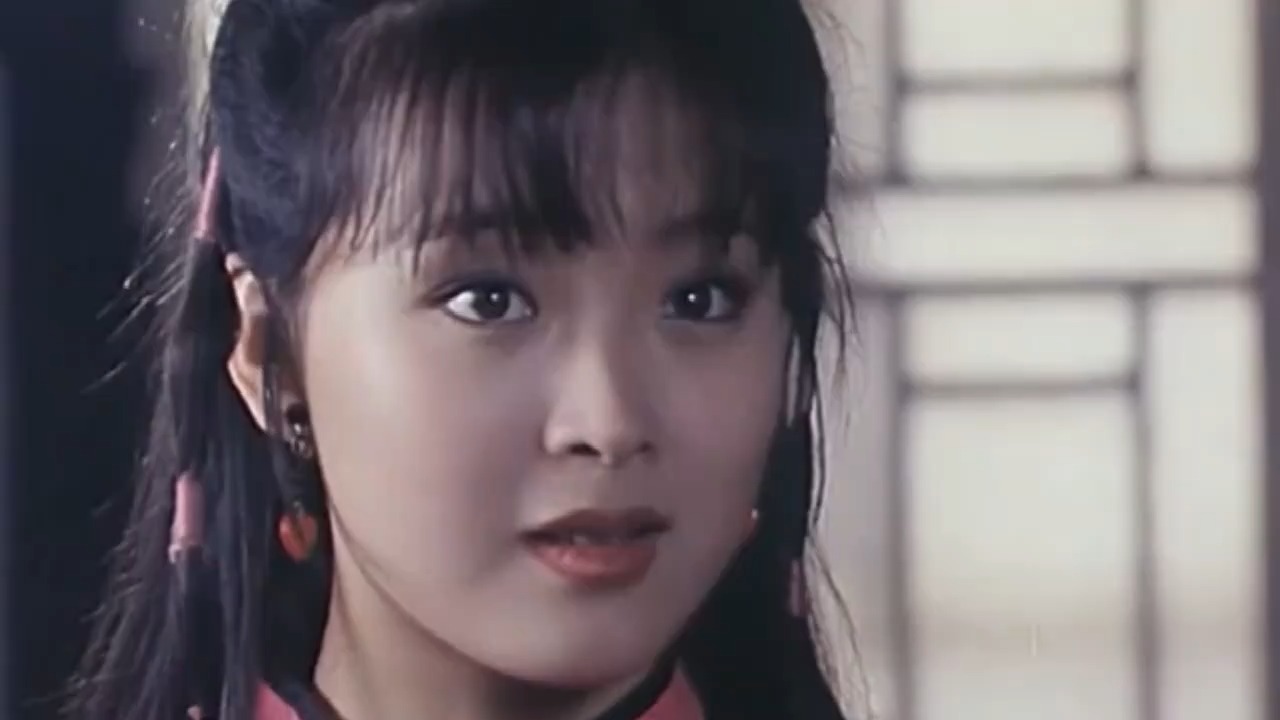 王艳俏皮可爱，给人感觉特舒服，百看不厌