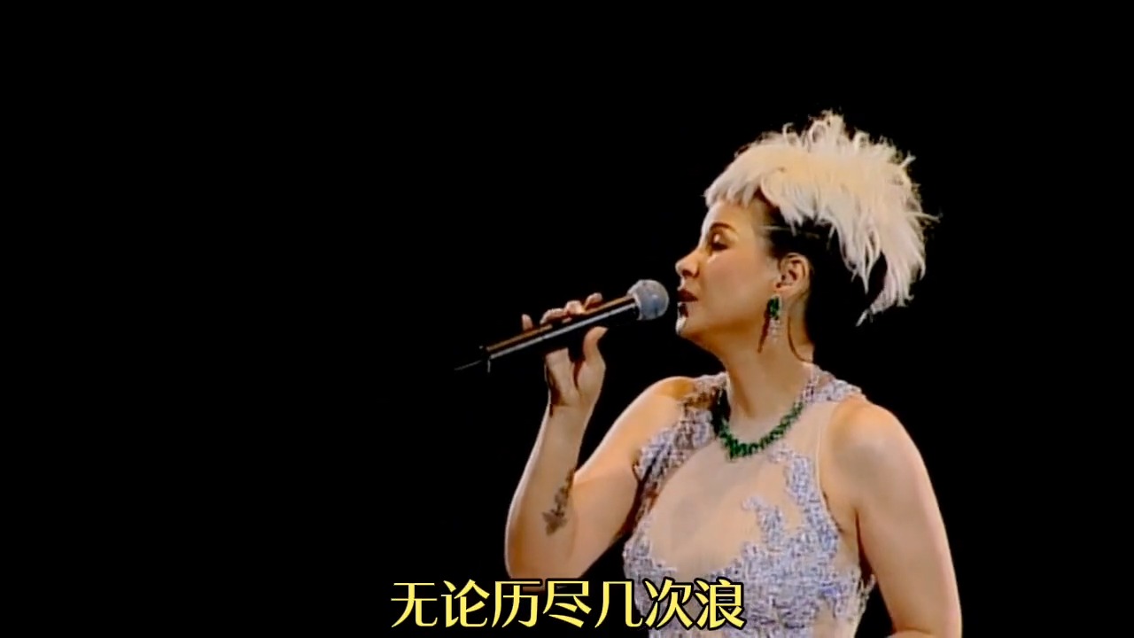 甄妮金曲《奋斗》经典旋律，独特的嗓音，歌词激励人心，百听不厌