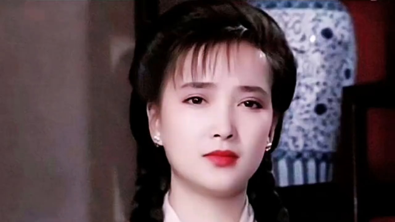 重温高胜美《青青河边草》，何晴当年有多美？不用怀疑琼瑶的眼光