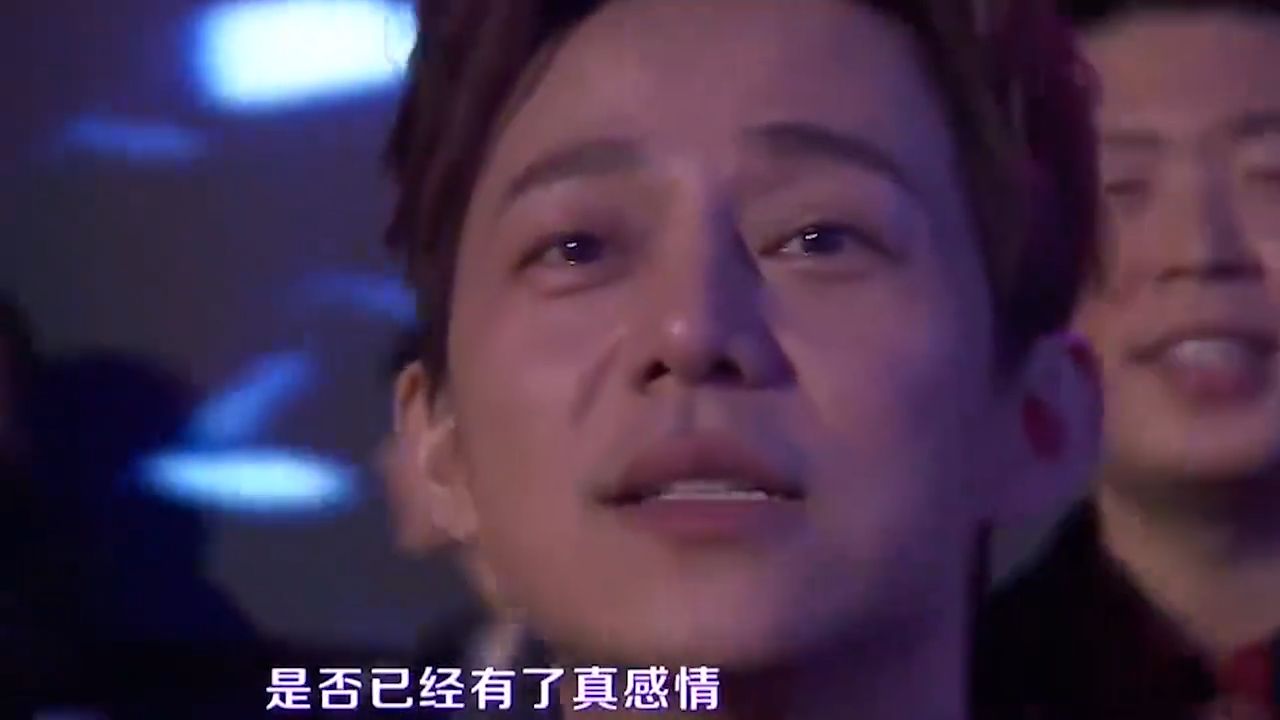 登台前10分钟被丈夫提出离婚，她含泪唱完此歌，竟成了旷世名曲