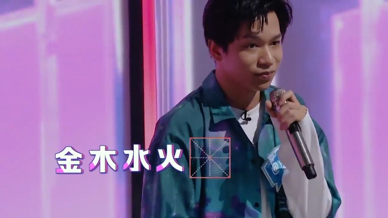 凤凰传奇后继有人了！曾毅儿子与玲花女儿合唱太绝，玲花都看呆了