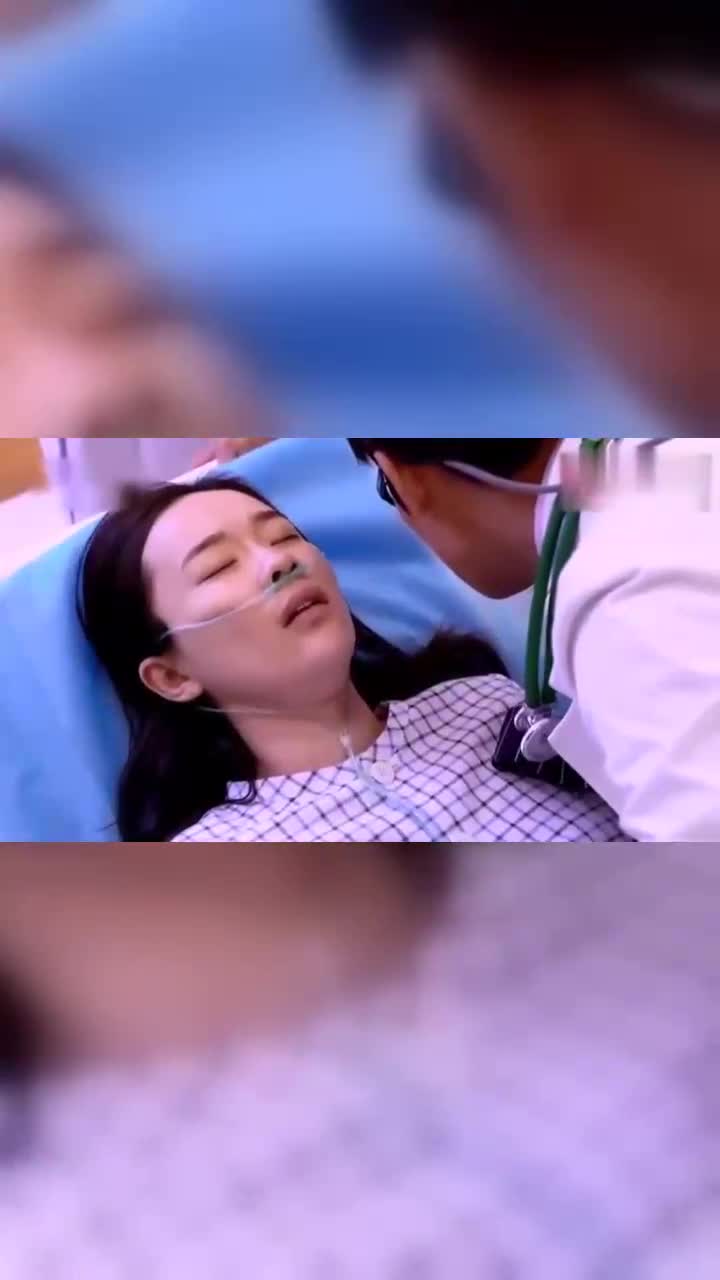 病人昏迷不醒,抱来了她的孩子,没想到病人的眼睛睁开了