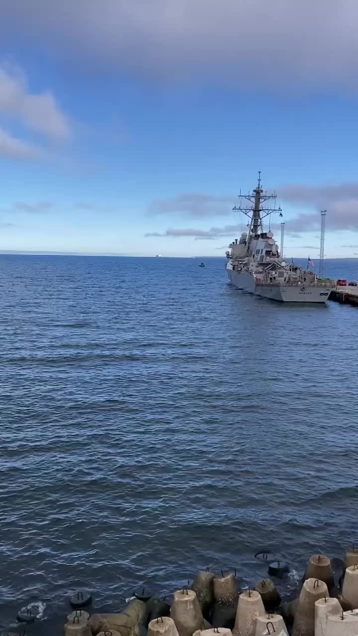 这是美国海军伯克级驱逐舰第二十八艘舰波特号
