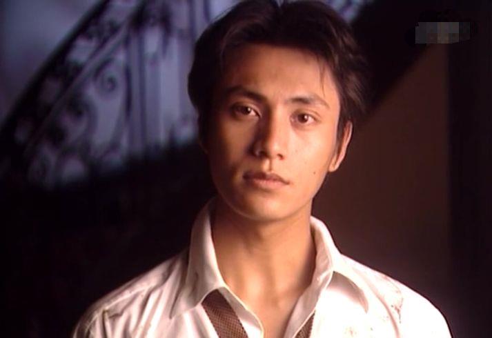 于是,在恩师的极力推荐下,陈坤参演了《像雾像雨又像风》,不过赵宝刚