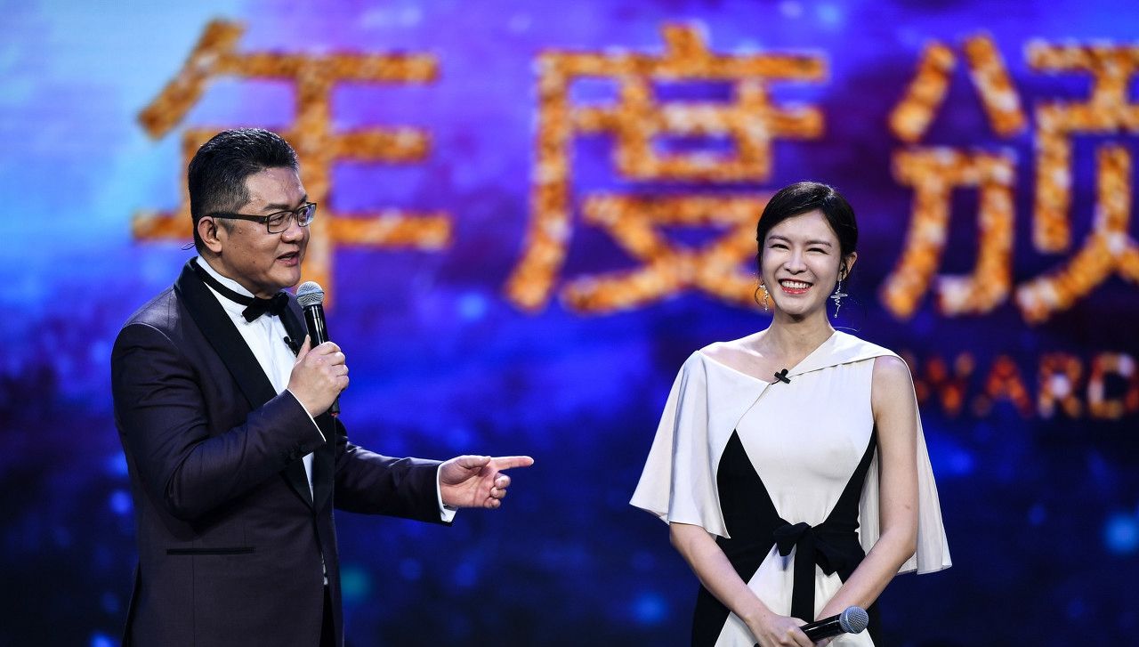 明星美照,图一女星李艾和蔡康永的合照,满满都是亮点!