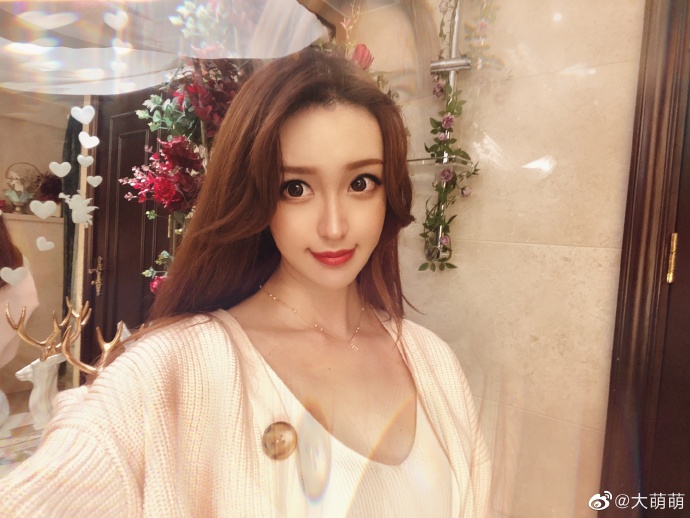 美女网红大萌萌迷人美照好看_高清图集_新浪网