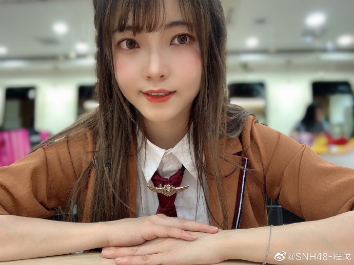 美少女snh48-程戈迷人写真美照好看_高清图集_新浪网
