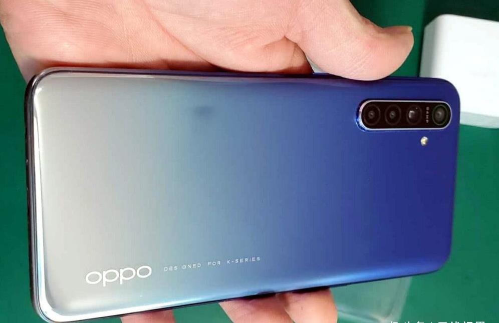 很香的oppo千元机骁龙730g屏幕指纹跌至1599