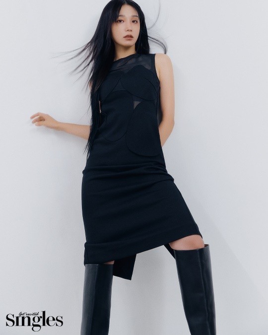 韩国女艺人郑恩地最新杂志写真曝光|郑恩地|杂志|韩国女艺人_新浪新闻