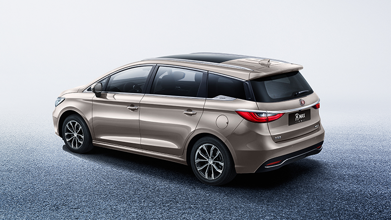 二胎家庭10万元就能拿下的“正经”MPV：RM-5/宋MAX二选一