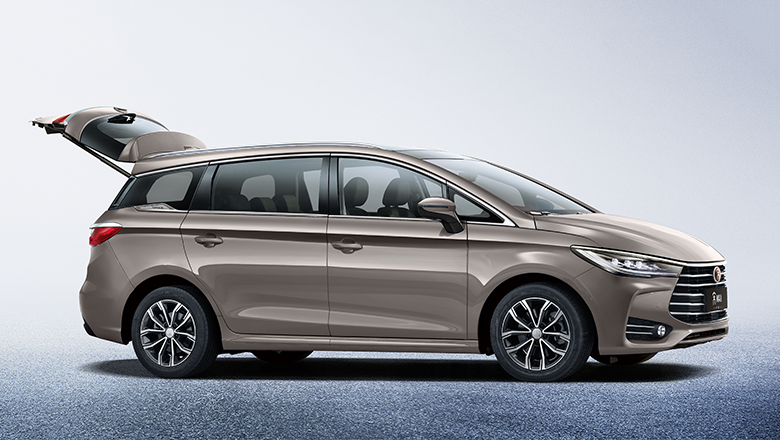 二胎家庭10万元就能拿下的“正经”MPV：RM-5/宋MAX二选一