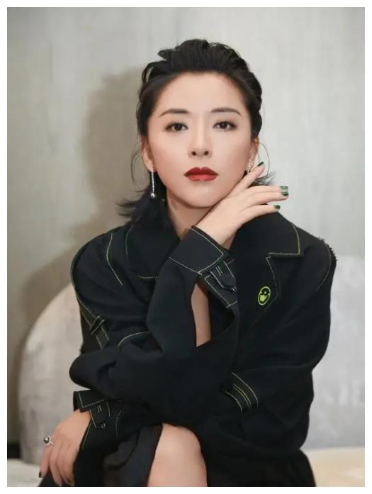 黄小蕾与宋楚炎跳舞身姿太优美嫁清华同学公开吐槽对方