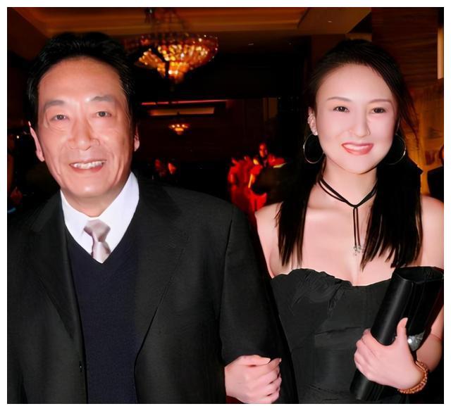 时隔多年嫁给73岁大爷还生下孩子的饶芯语称自己不后悔