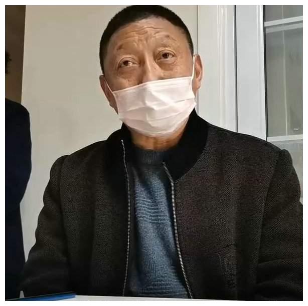 “遛狗不牵绳逼死女子”事件持续发酵，曾有老人被逼走车库一年多休闲区蓝鸢梦想 - Www.slyday.coM