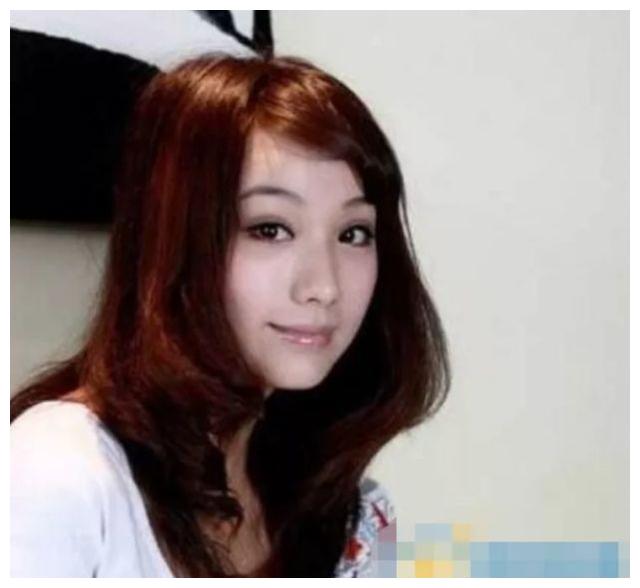 李欣的资料也是特别少,我们只能查到她是天上人间夜总会的四大花魁之