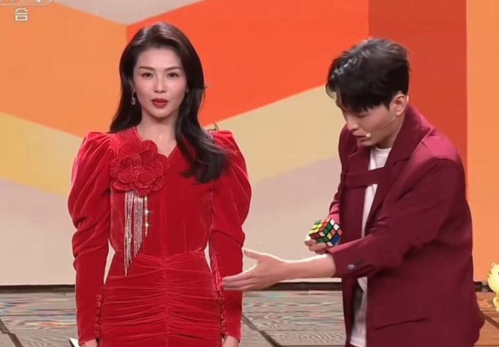 春晚槽点多,大张伟说脏话,刘涛被质疑是托,邓男子魔术不如刘谦休闲区蓝鸢梦想 - Www.slyday.coM 春晚槽点多,大张伟说脏话,刘涛被质疑是托,邓男子魔术不如刘谦休闲区蓝鸢梦想 - Www.slyday.coM